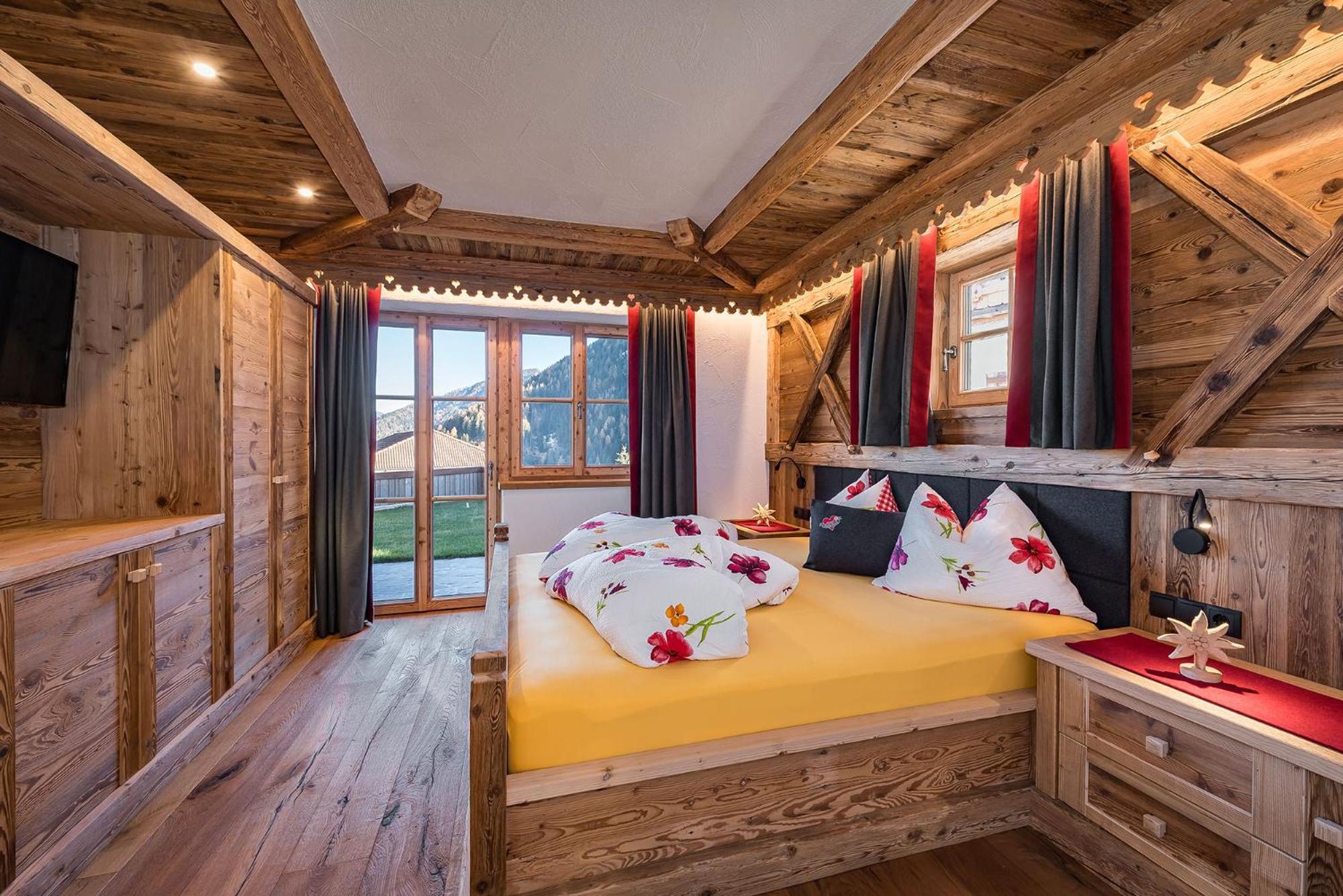 Chalets Almdorf Haidenberg Brunico Chambre photo