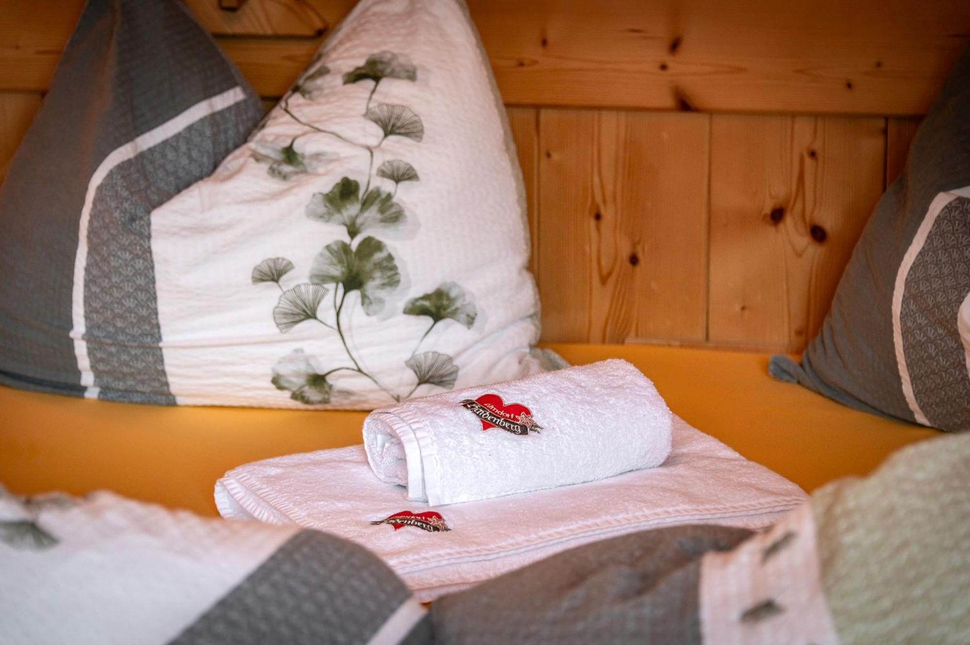 Chalets Almdorf Haidenberg Brunico Chambre photo