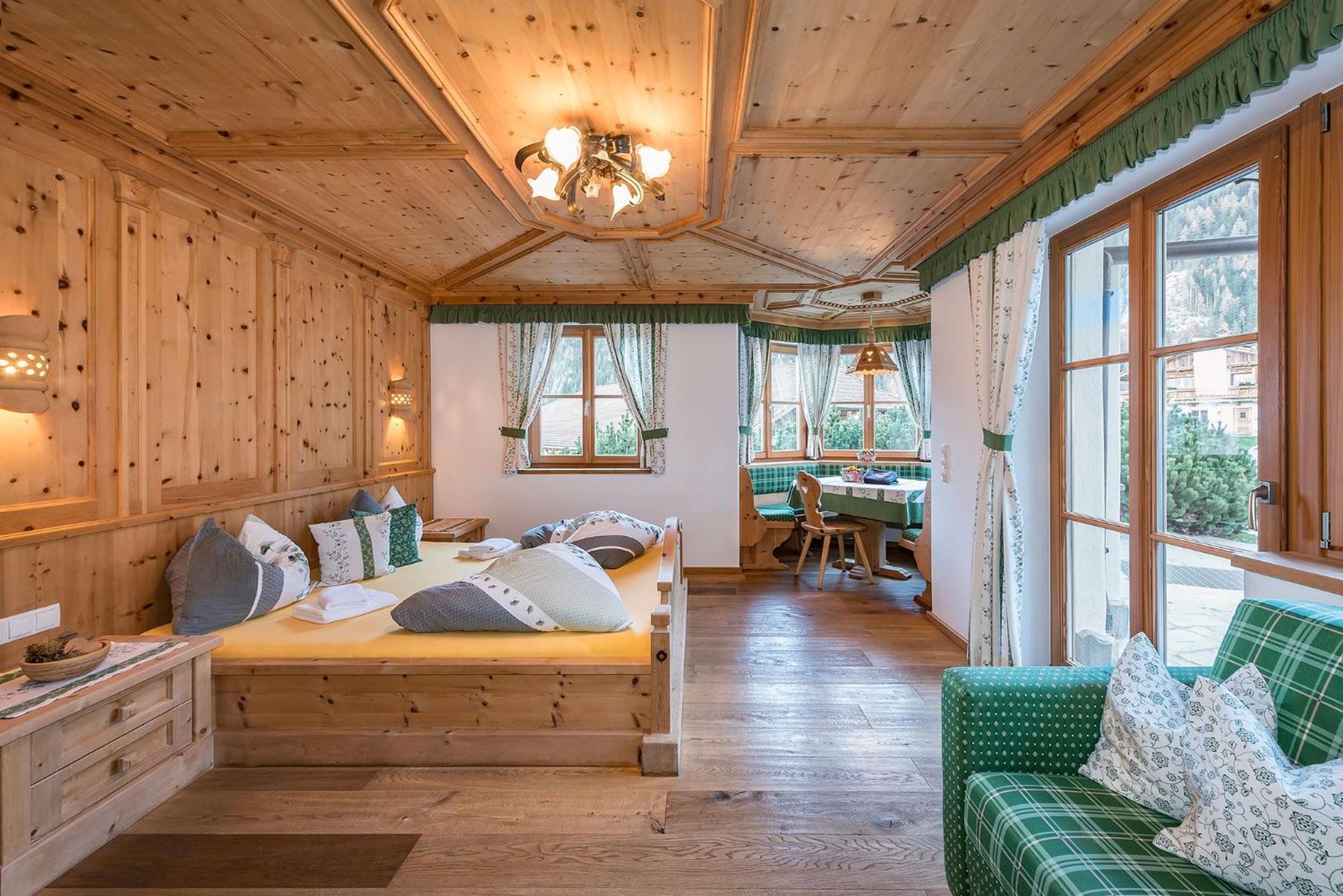 Chalets Almdorf Haidenberg Brunico Chambre photo